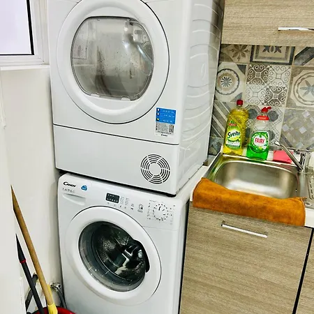 Steps To The Sea 1-br Gzira